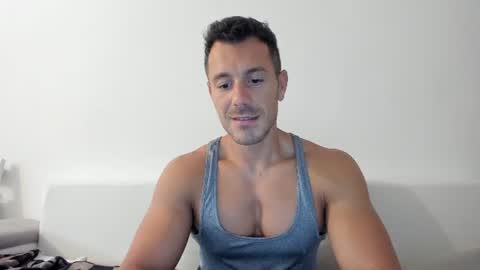 roberto4ever online show from July 2026 04:39:01 AM