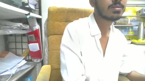 Snapshot of robertsalia220 chatting on December 2024 10:48:01 AM Robertsalia online show from December 2024 10:48:01 AM