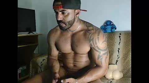 Snapshot of robertuxx chatting on January 2025 02:07:01 PM BRAZILIAN BOY online show from January 2025 02:07:01 PM