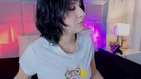 Snapshot of robinbennett chatting on June 2026 12:31:02 PM robin D online show from June 2026 12:31:02 PM