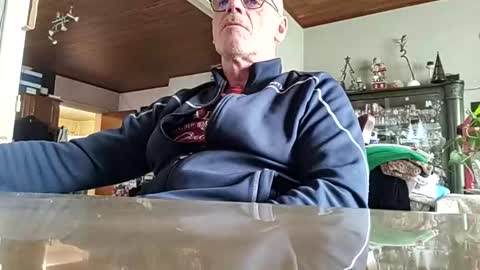 robke1966 online show from December 2024 10:58:01 AM