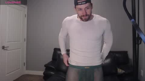 Snapshot of robknocks chatting on September 2025 01:55:01 PM Rob Knocks online show from September 2025 01:55:01 PM