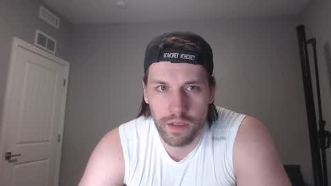 Snapshot of robknocks chatting on December 2025 01:32:02 AM Rob Knocks online show from December 2025 01:32:02 AM