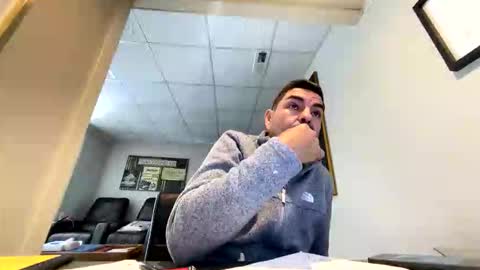 Snapshot of roblatino12 chatting on November 2025 03:33:01 PM roblatino12 online show from November 2025 03:33:01 PM