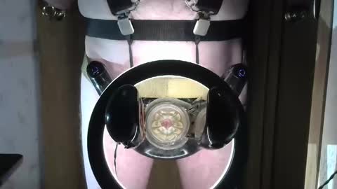 Snapshot of robodickmilker chatting on December 2024 06:49:01 PM Robodickmilker online show from December 2024 06:49:01 PM