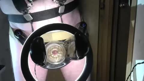 Snapshot of robodickmilker chatting on January 2025 12:35:01 AM Robodickmilker online show from January 2025 12:35:01 AM