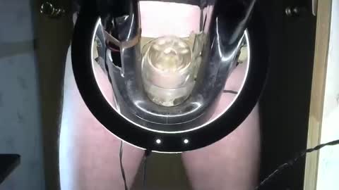 Snapshot of robodickmilker chatting on February 2025 09:09:01 PM Robodickmilker online show from February 2025 09:09:01 PM