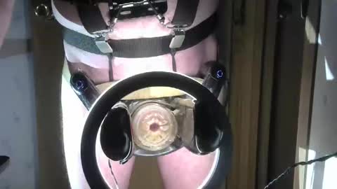 Snapshot of robodickmilker chatting on November 2025 01:50:01 AM Robodickmilker online show from November 2025 01:50:01 AM