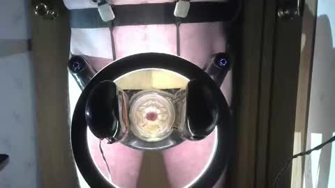 Snapshot of robodickmilker chatting on November 2025 06:10:02 PM Robodickmilker online show from November 2025 06:10:02 PM