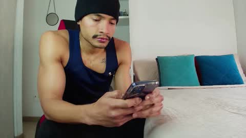 Snapshot of roby_millerr chatting on November 2025 08:08:01 PM roby_millerr online show from November 2025 08:08:01 PM