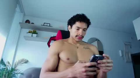 Snapshot of roby_millerr chatting on November 2025 03:01:02 PM roby_millerr online show from November 2025 03:01:02 PM