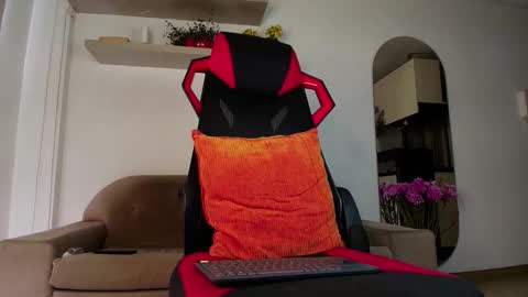 Snapshot of roby_millerr chatting on November 2025 06:39:01 PM roby_millerr online show from November 2025 06:39:01 PM