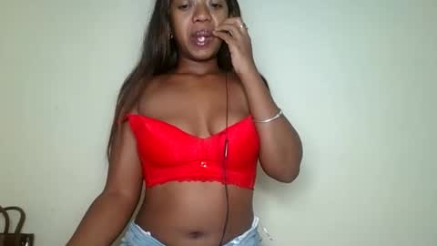 rochellinah online show from June 2026 01:55:02 AM