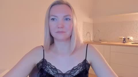 Snapshot of rock__baby chatting on March 2025 05:52:02 AM rock__baby online show from March 2025 05:52:02 AM