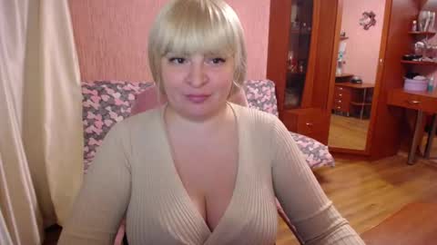 Snapshot of rocknlinxx chatting on November 2025 02:06:02 PM Rocknlinxx online show from November 2025 02:06:02 PM