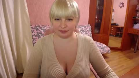 Snapshot of rocknlinxx chatting on December 2025 06:15:01 PM Rocknlinxx online show from December 2025 06:15:01 PM