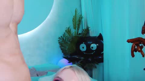 Lina and Den online show from October 2025 10:34:02 AM