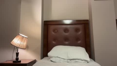 rockybee1 online show from October 2025 11:17:02 PM