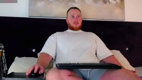 Snapshot of roddy_riss chatting on December 2025 05:28:01 AM Roddy online show from December 2025 05:28:01 AM