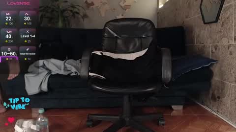 Snapshot of rogert_xx chatting on February 2025 04:25:02 AM Rogert online show from February 2025 04:25:02 AM