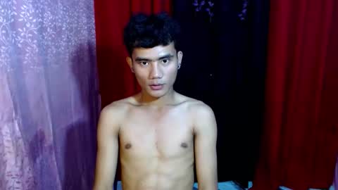 Snapshot of roianboyyy chatting on May 2026 02:23:02 PM roianboyyy online show from May 2026 02:23:02 PM