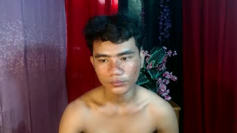 roianboyyy online show from June 2026 11:43:01 PM