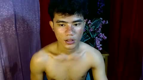 roianboyyy online show from June 2026 11:39:01 PM