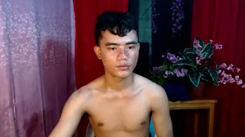 roianboyyy online show from July 2026 12:26:02 AM