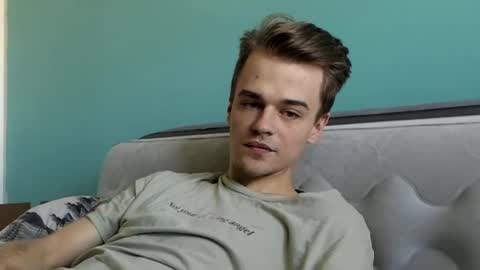 taylor fox online show from September 2025 08:51:02 AM