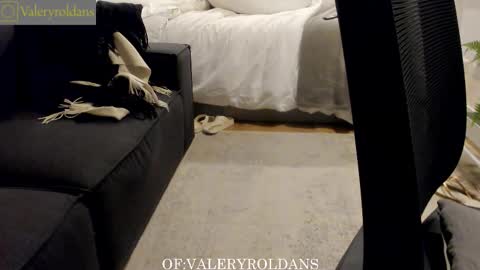 Snapshot of roldansvalery chatting on November 2025 11:36:02 PM Valery Roldans online show from November 2025 11:36:02 PM