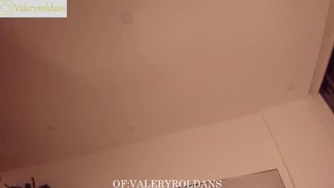 Snapshot of roldansvalery chatting on December 2025 04:11:02 AM Valery Roldans online show from December 2025 04:11:02 AM