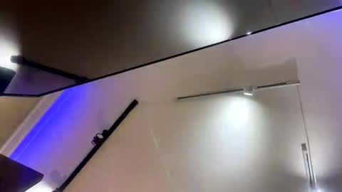   online show from November 2025 11:43:02 AM