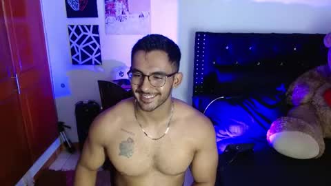 Snapshot of romanpearce_ chatting on July 2026 07:38:02 PM Roman online show from July 2026 07:38:02 PM