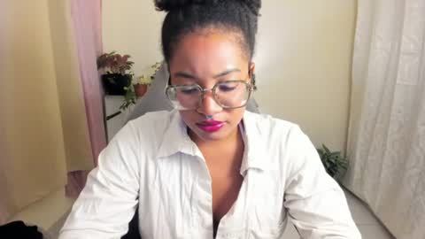 Snapshot of romantic_stargirl chatting on July 2026 04:18:01 AM Is A Belle online show from July 2026 04:18:01 AM
