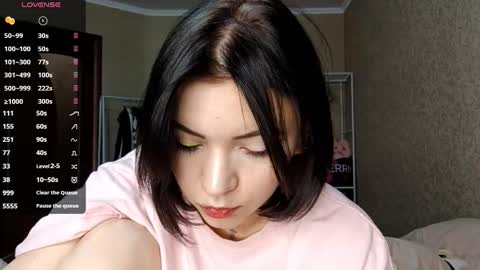 Anica online show from November 2025 11:43:01 AM