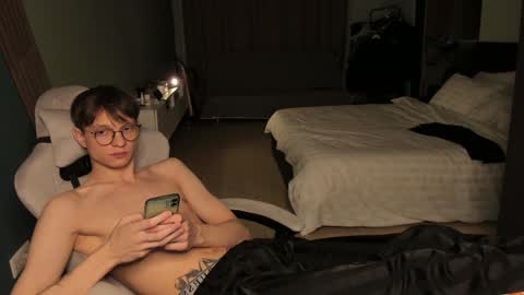 Snapshot of romeo_mercy chatting on January 2025 12:45:02 PM Romeo online show from January 2025 12:45:02 PM