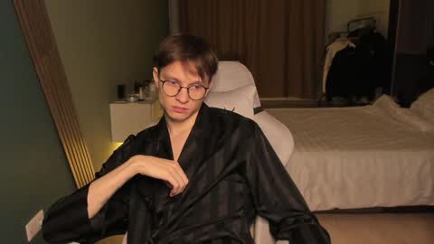 Snapshot of romeo_mercy chatting on January 2025 05:53:01 AM Romeo online show from January 2025 05:53:01 AM