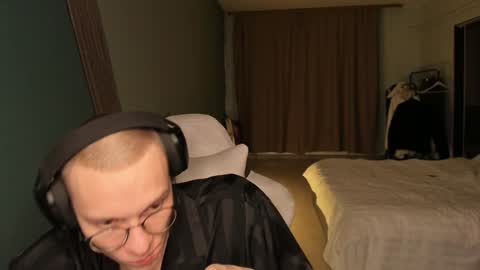 Snapshot of romeo_mercy chatting on January 2025 02:53:02 AM Romeo online show from January 2025 02:53:02 AM