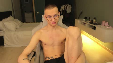 Snapshot of romeo_mercy chatting on February 2025 04:36:01 AM Romeo online show from February 2025 04:36:01 AM