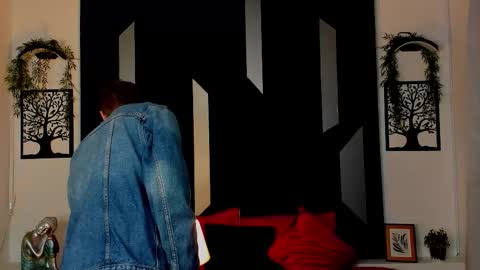 Snapshot of romeo_ricci1 chatting on November 2025 12:05:02 PM Romeo Ricci online show from November 2025 12:05:02 PM