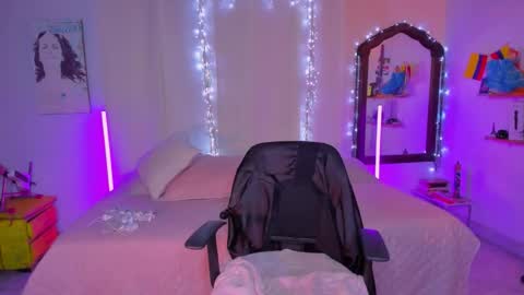 Snapshot of romirousexx chatting on October 2025 06:34:01 AM Romi Rouse online show from October 2025 06:34:01 AM