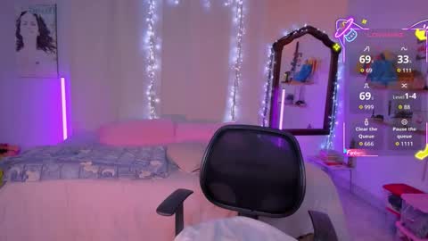 Snapshot of romirousexx chatting on November 2025 04:12:02 AM Romi Rouse online show from November 2025 04:12:02 AM