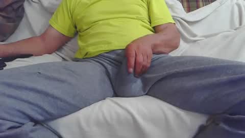 Snapshot of roney58 chatting on April 2026 06:38:01 AM roney58 online show from April 2026 06:38:01 AM