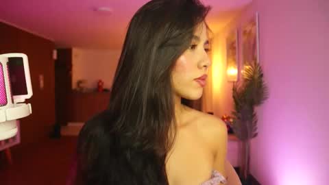 Roni online show from May 2026 01:45:01 AM