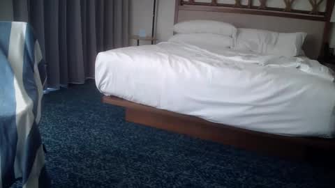 ronin098 online show from December 2025 05:51:02 PM