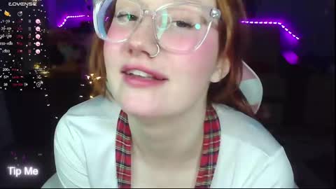 Snapshot of roniya_v chatting on December 2024 02:27:01 PM Spicy lady Kristy online show from December 2024 02:27:01 PM