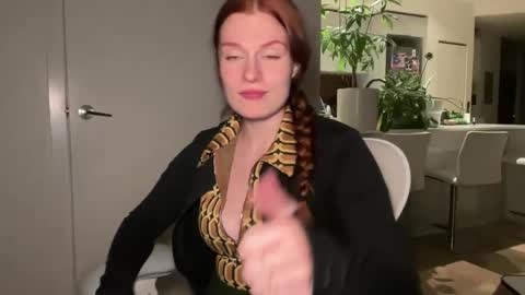 Snapshot of ronniestrange chatting on January 2025 03:33:02 AM Ronnie Strange online show from January 2025 03:33:02 AM