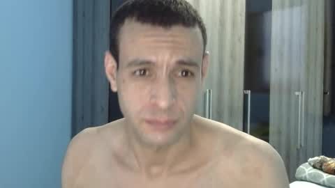 ronny online show from December 2025 09:56:01 PM