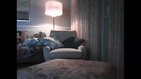 Snapshot of ronvlv chatting on March 2026 01:40:02 AM ronvlv online show from March 2026 01:40:02 AM