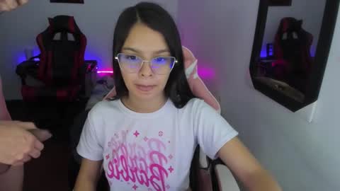  MIA AND PAUL online show from December 2025 07:07:01 PM